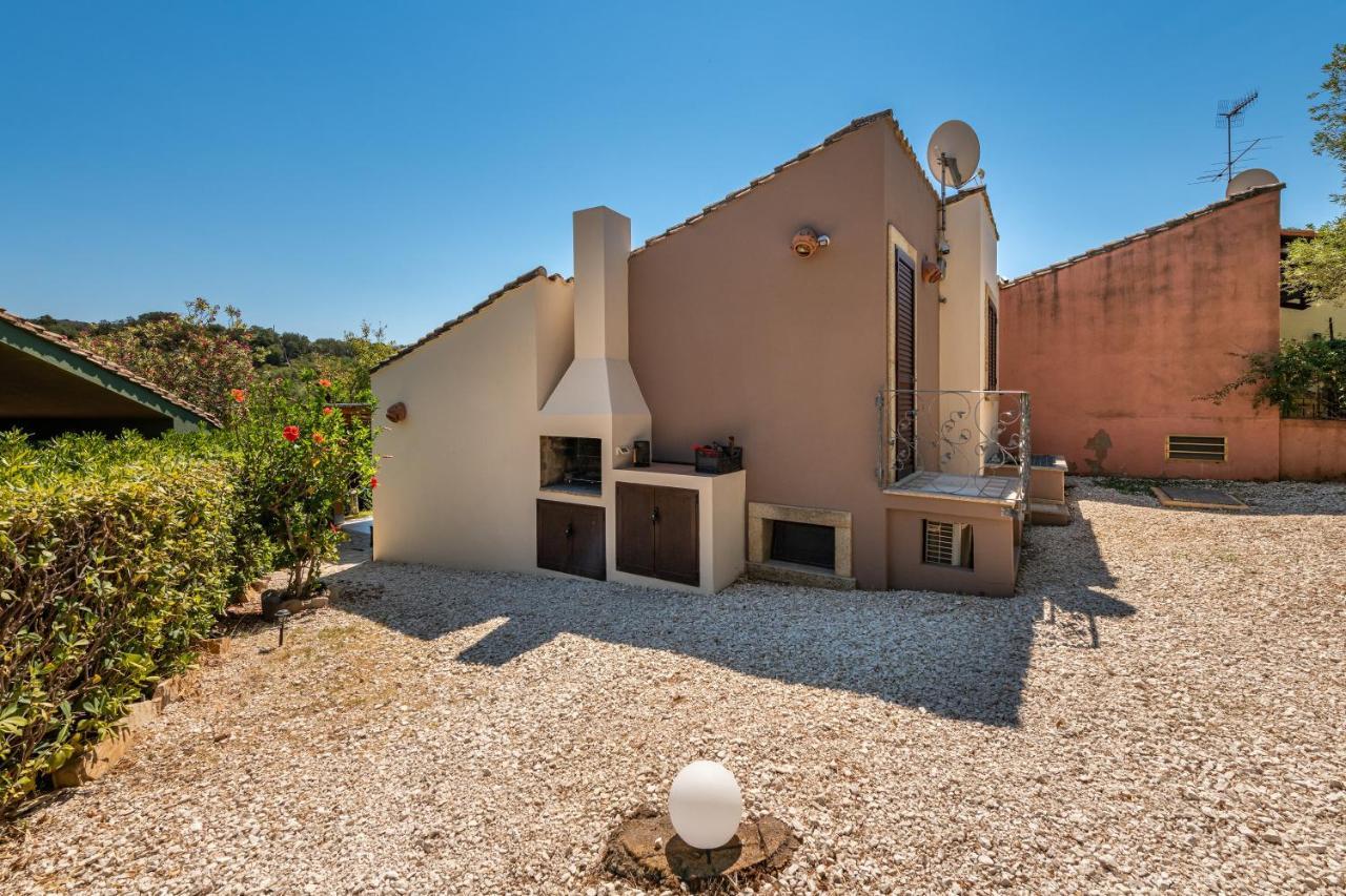 Casa Vacanza Il Bouganville Villasimius Kültér fotó
